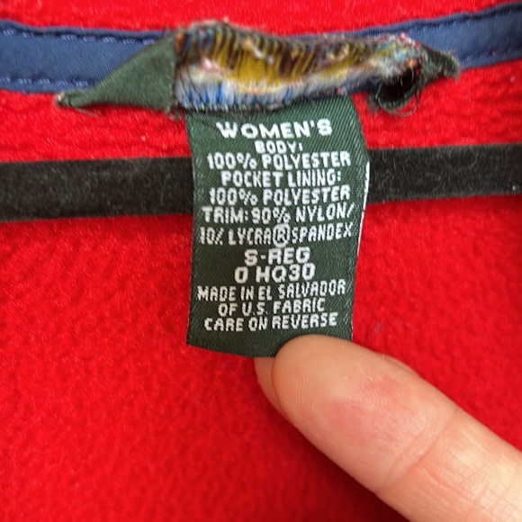 CLASSIC LL BEAN red full zip Polartec fleece jacket. Dark blue trim. Size S. - Picture 10 of 14